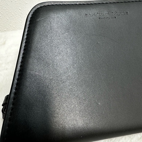 EUC Narciso Rodríguez Parfums wristlet - Picture 8 of 8